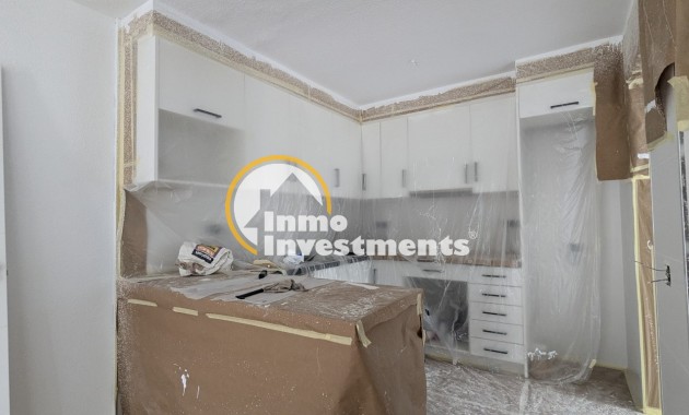 Resale - Semi detached villa - Torrevieja