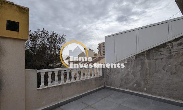 Resale - Semi detached villa - Torrevieja