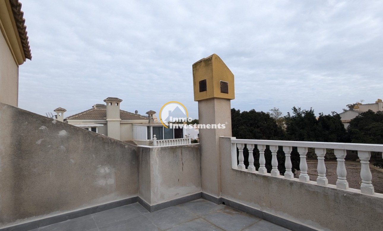 Resale - Semi detached villa - Torrevieja