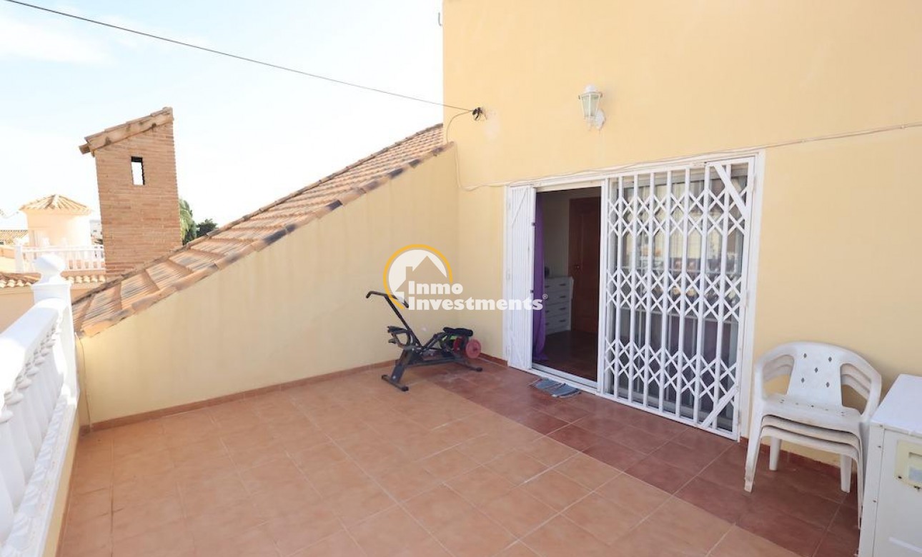 Resale - Villa - Playa Flamenca - Beachside