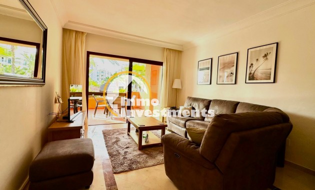 Resale - Apartment - Villamartin