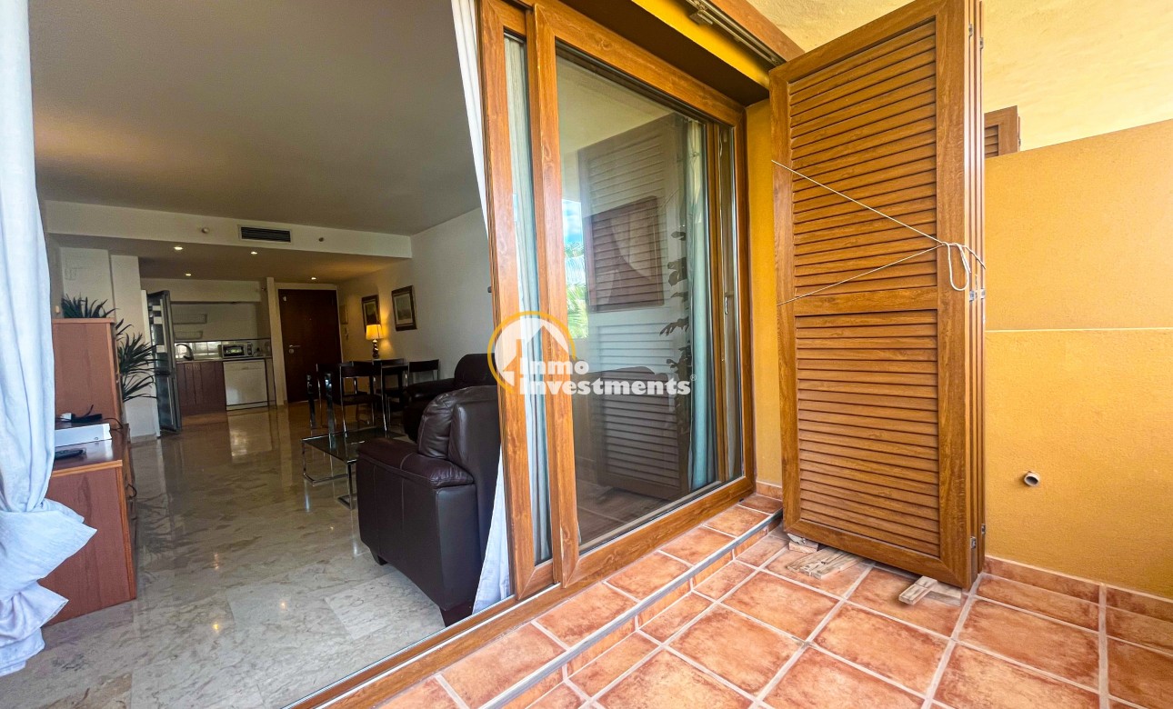 Resale - Apartment - Punta Prima - Beachside