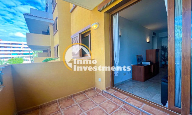 Resale - Apartment - Punta Prima - Beachside