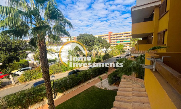 Resale - Apartment - Punta Prima - Beachside