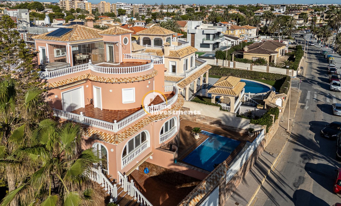 Resale - Villa - La Zenia - Beachside