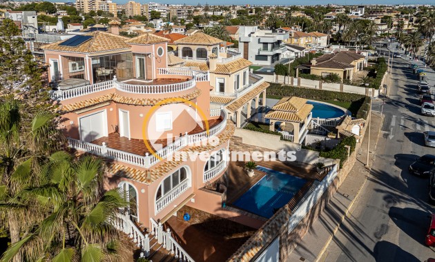 Resale - Villa - La Zenia - Beachside