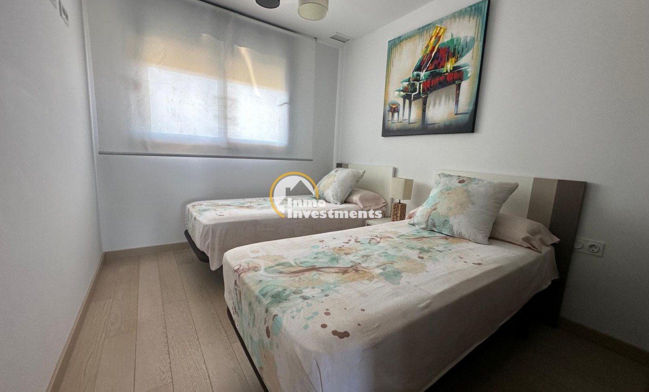 Resale - Apartment - Punta Prima - Beachside