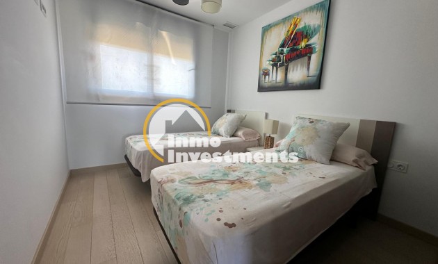 Resale - Apartment - Punta Prima - Beachside