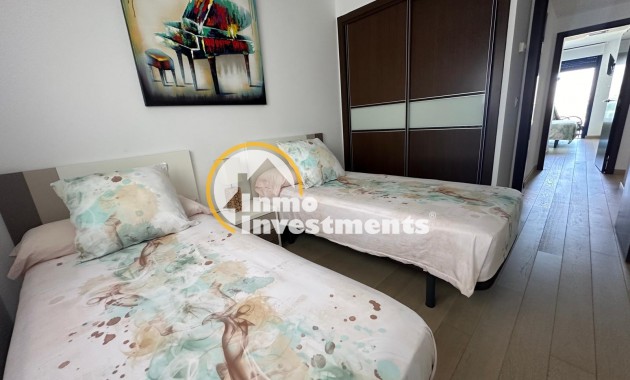 Resale - Apartment - Punta Prima - Beachside