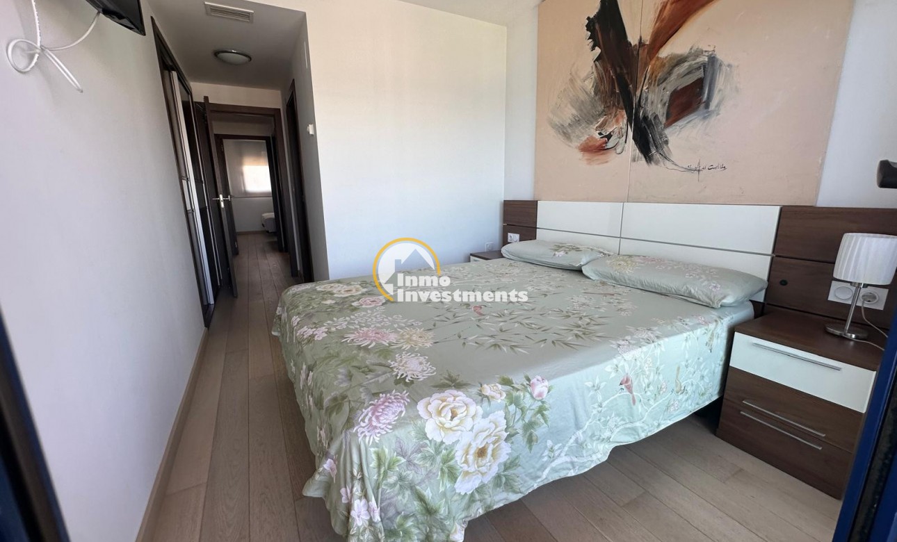 Resale - Apartment - Punta Prima - Beachside