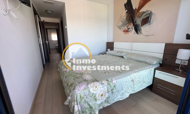 Resale - Apartment - Punta Prima - Beachside