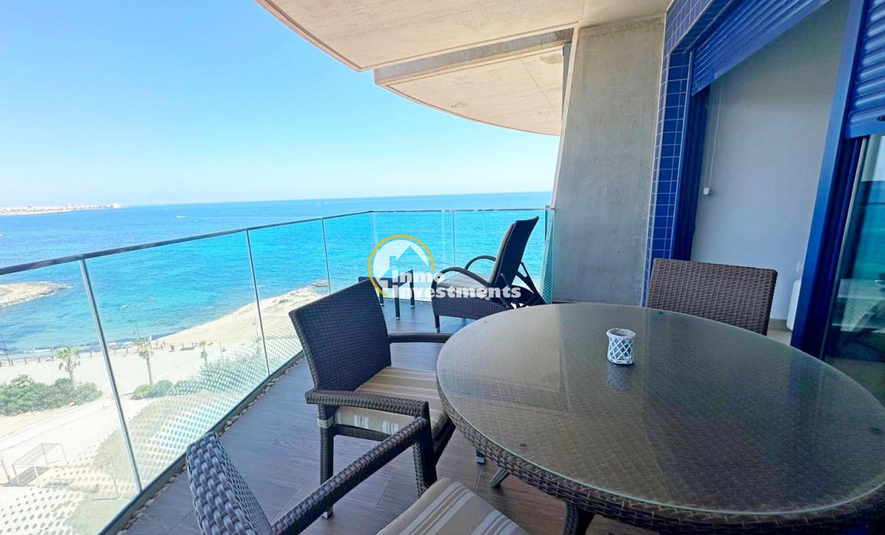 Resale - Apartment - Punta Prima - Beachside