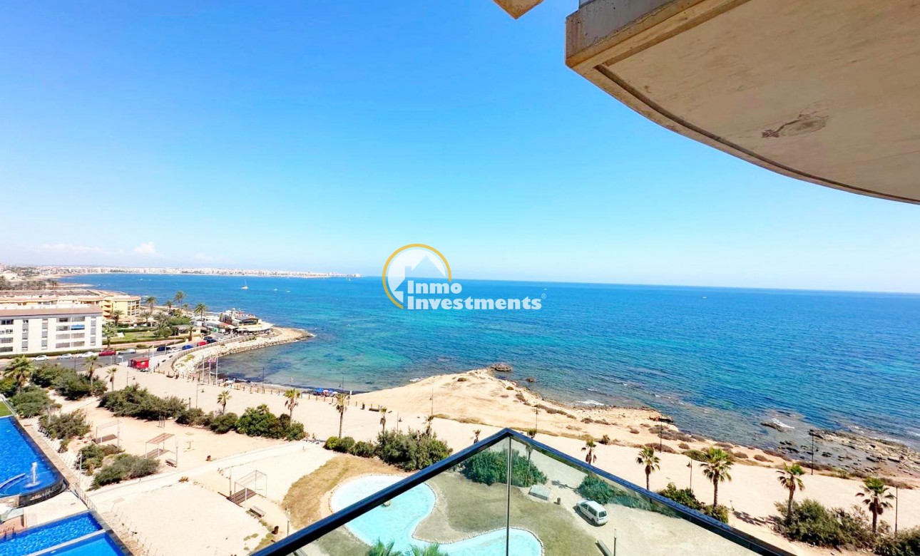 Resale - Apartment - Punta Prima - Beachside