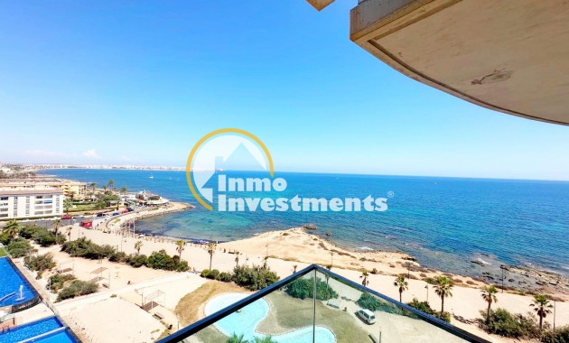 Resale - Apartment - Punta Prima - Beachside