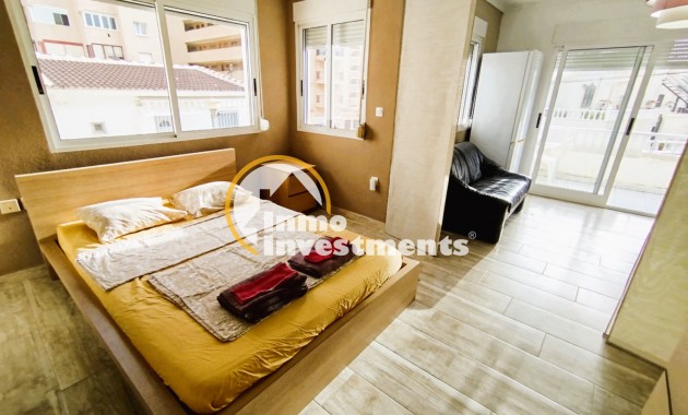 Resale - Apartment - Torrevieja - La Mata