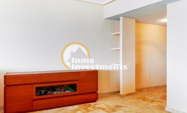 Resale - Apartment - Torrevieja - Beach