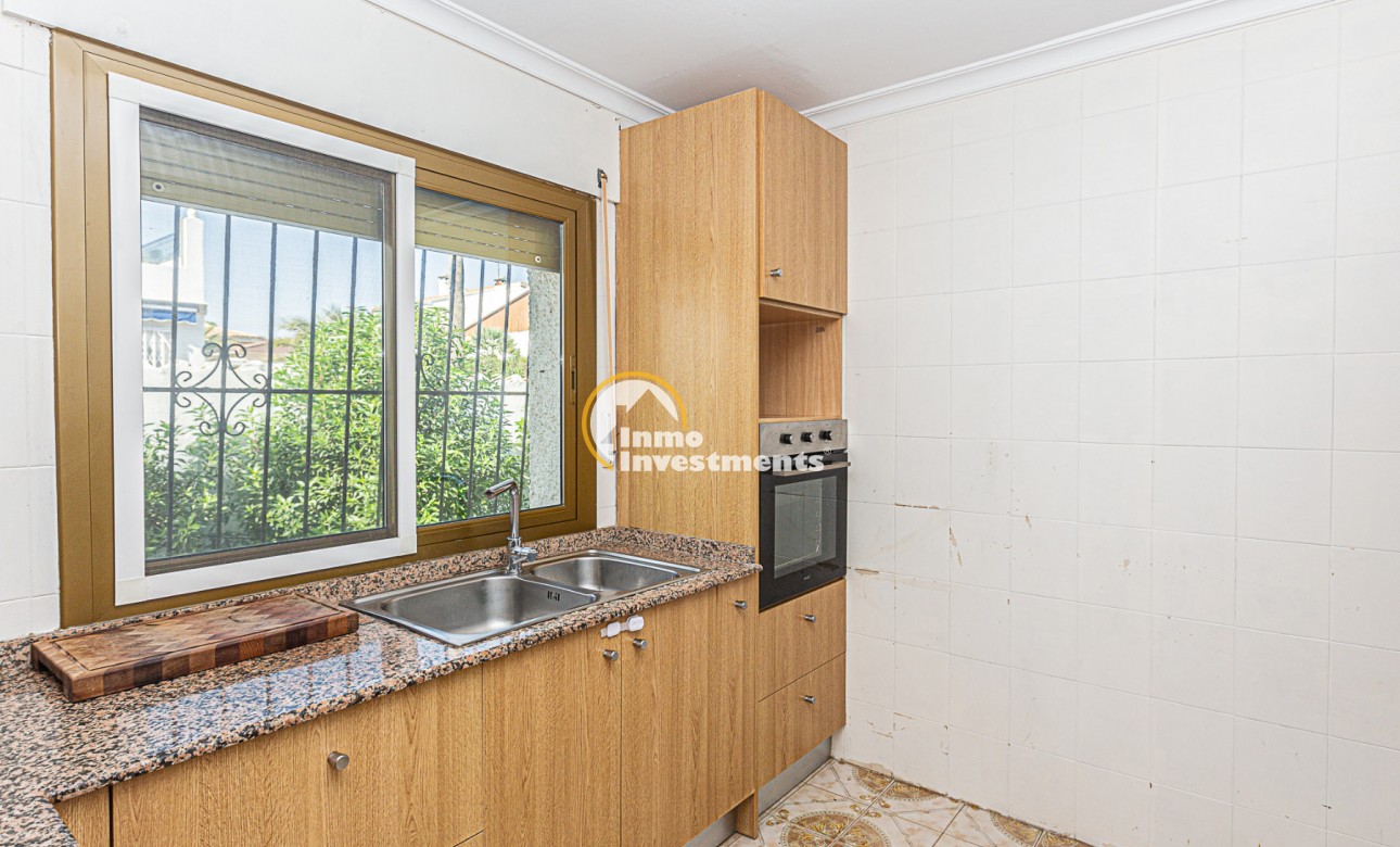 Resale - Villa - La Zenia