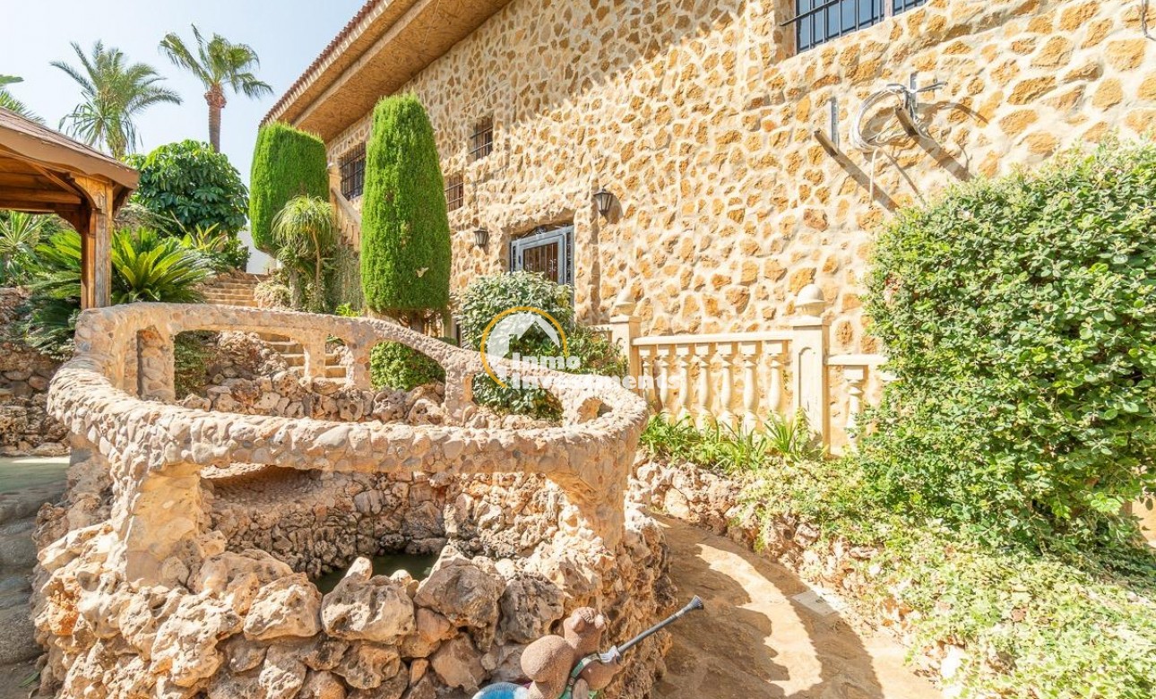 Resale - Villa - Torrevieja - Los Altos