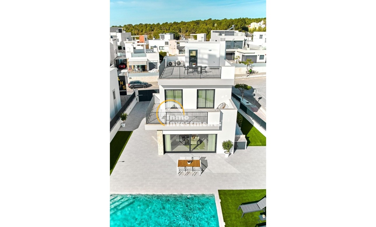 Resale - Villa - San Miguel de Salinas - Cerro Del Sol