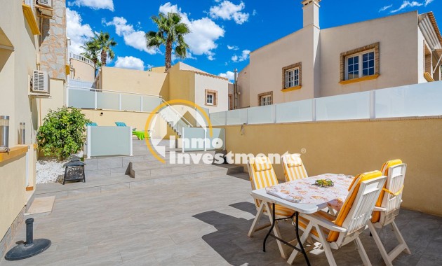 Bestaande bouw - Villa - Playa Flamenca - Rueda