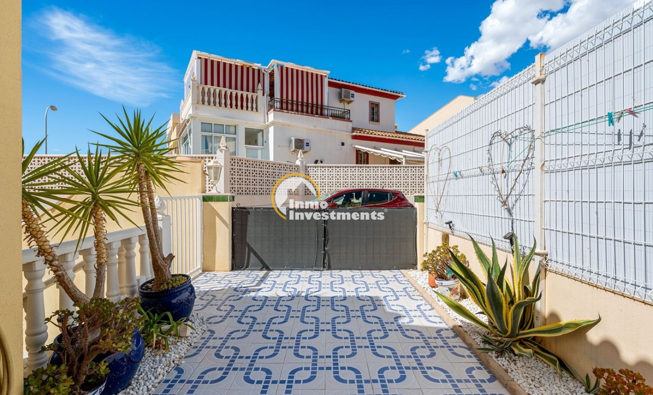 Bestaande bouw - Villa - Playa Flamenca - Rueda