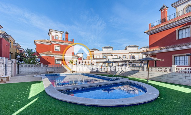 Resale - Villa - Los Montesinos