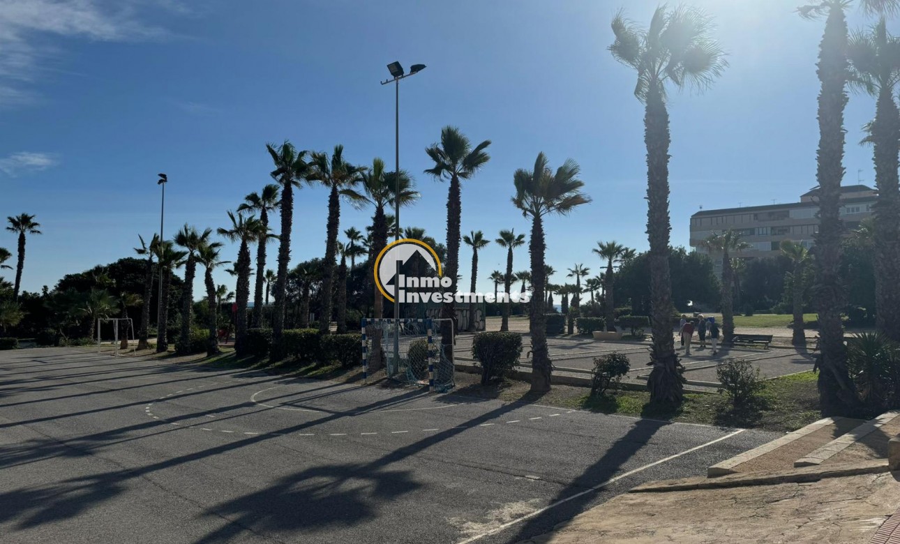 Resale - Apartment - Torrevieja - Beach