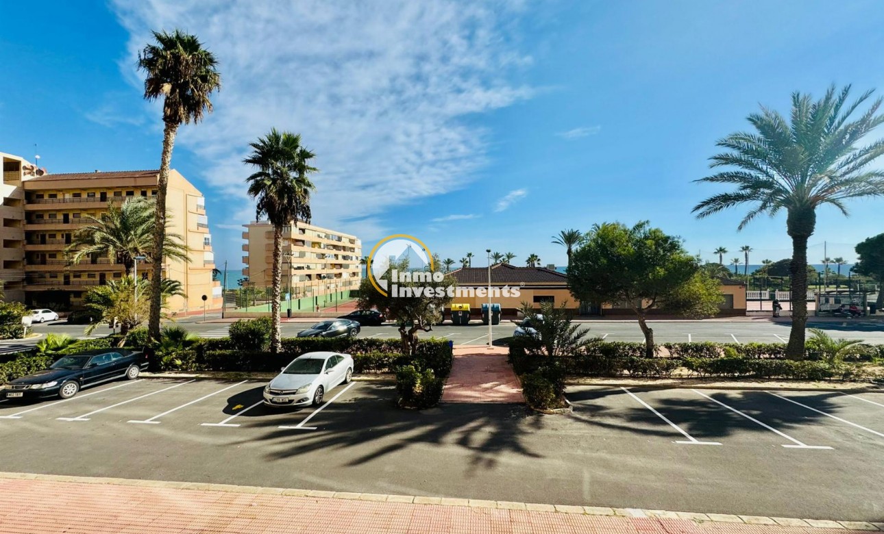 Resale - Apartment - Torrevieja - Beach