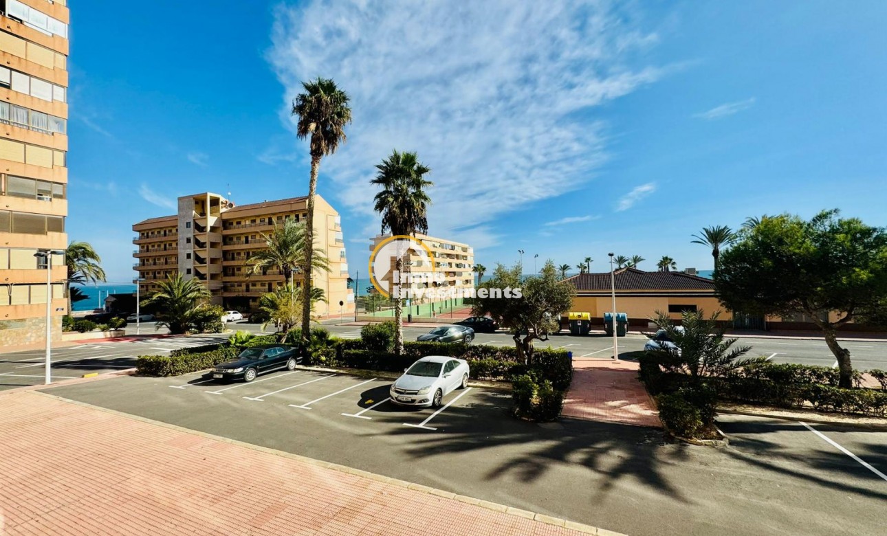 Resale - Apartment - Torrevieja - Beach