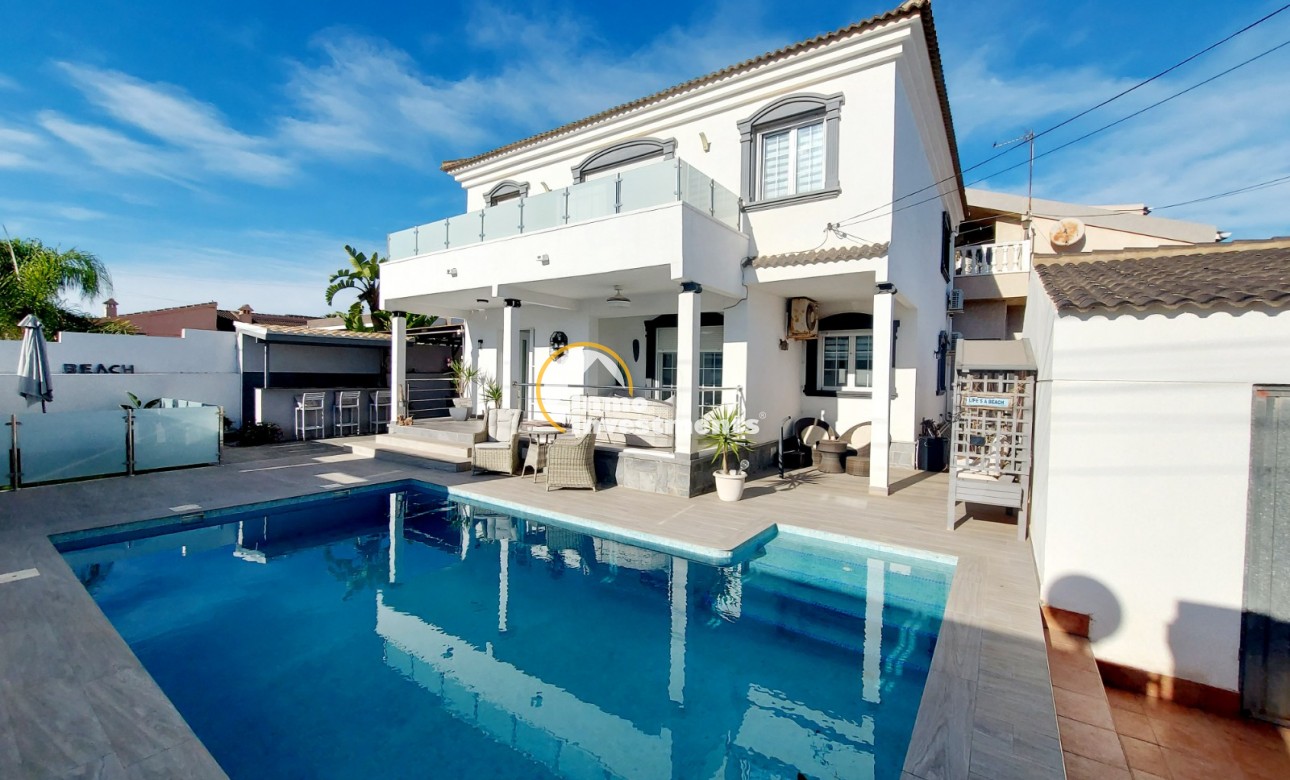 Resale - Villa - Orihuela Costa - Cabo Roig