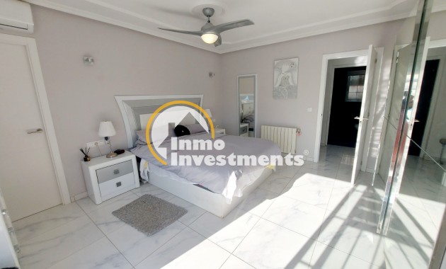 Resale - Villa - Orihuela Costa - Cabo Roig