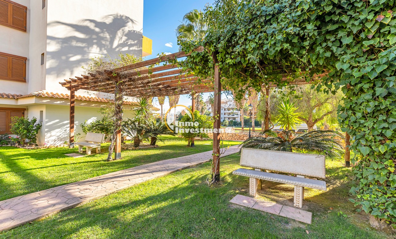 Resale - Apartment - Punta Prima - Beachside