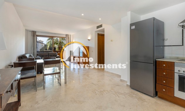 Resale - Apartment - Punta Prima - Beachside