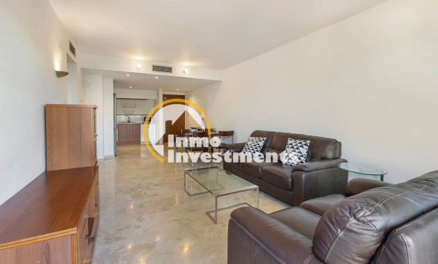 Resale - Apartment - Punta Prima - Beachside