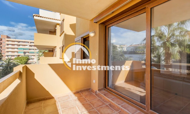 Resale - Apartment - Punta Prima - Beachside