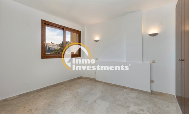 Resale - Apartment - Punta Prima - Beachside