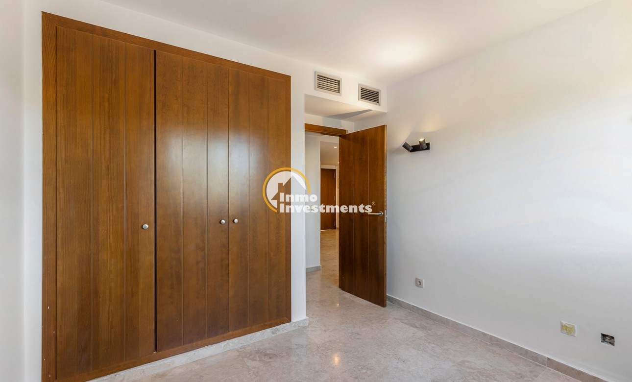 Resale - Apartment - Punta Prima - Beachside