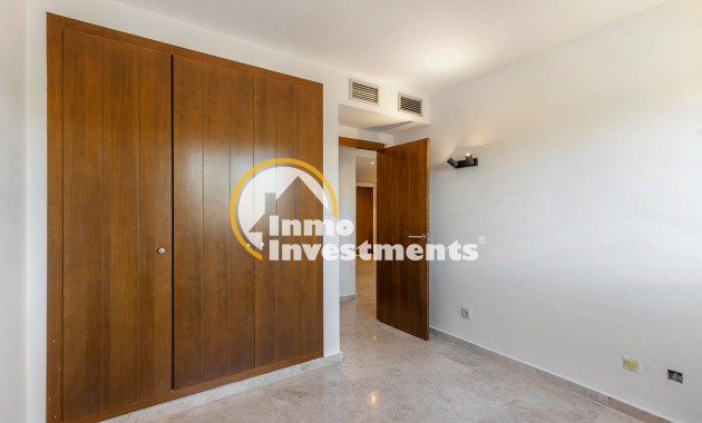 Resale - Apartment - Punta Prima - Beachside