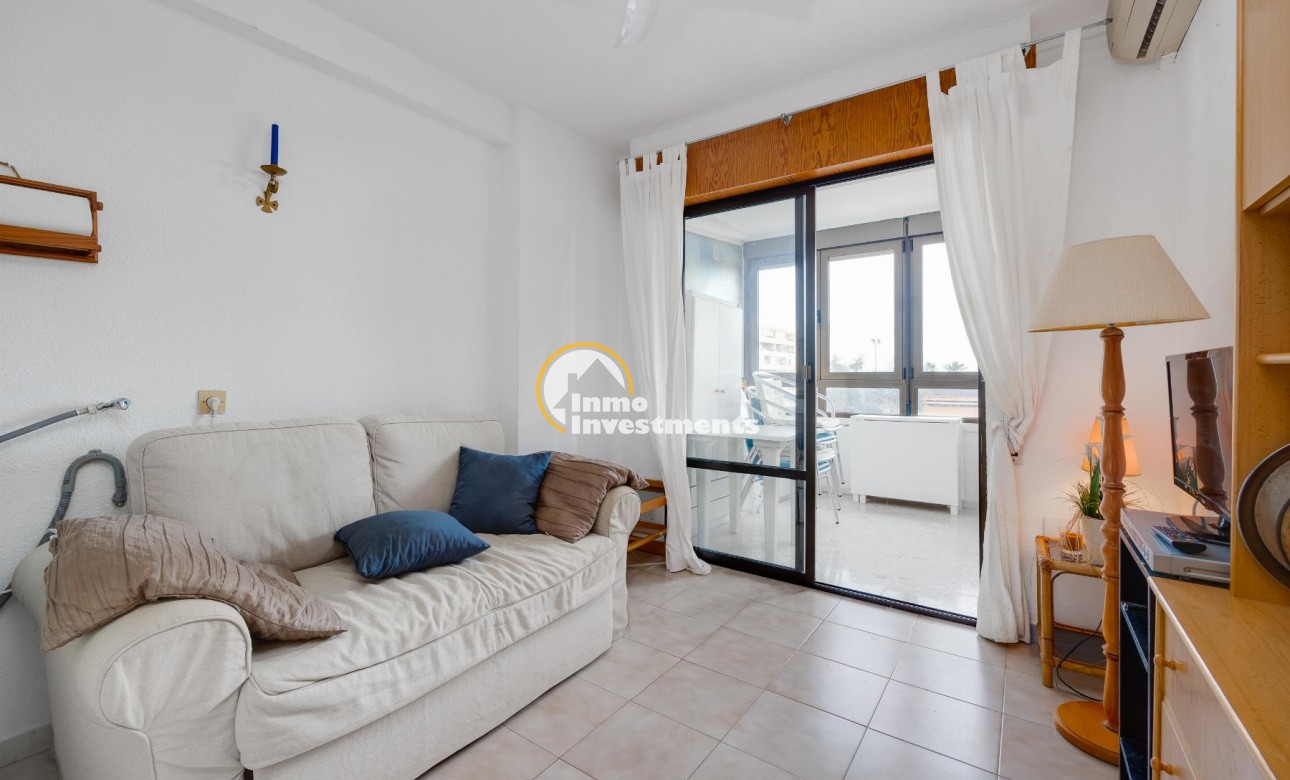 Resale - Apartment - Torrevieja - Cabo Cervera