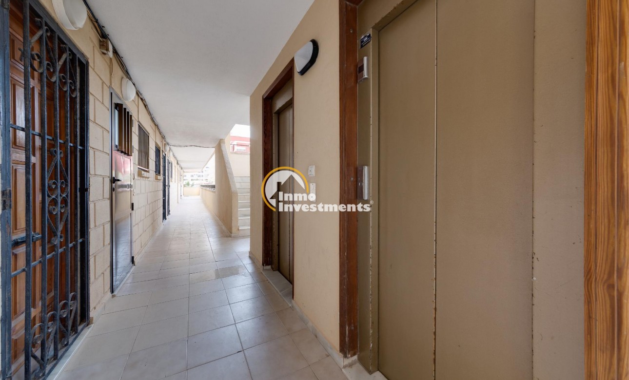 Resale - Apartment - Torrevieja - Cabo Cervera