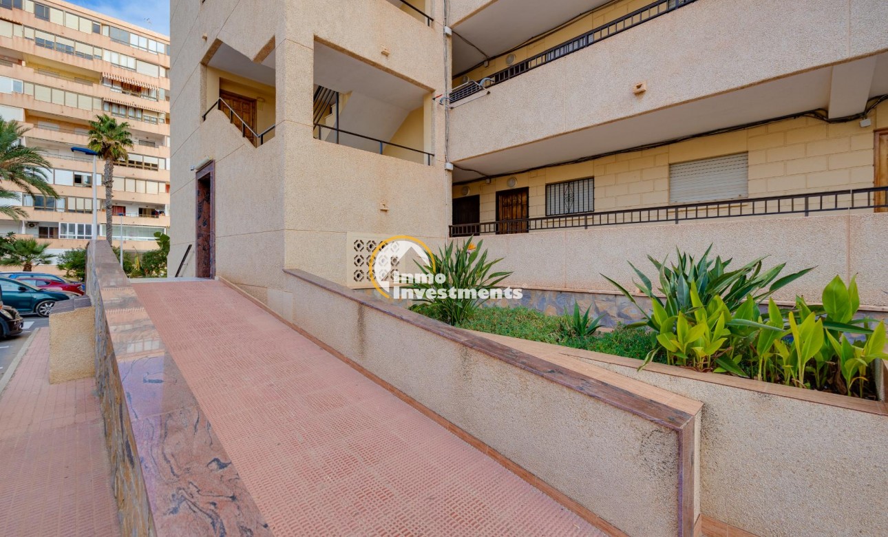 Resale - Apartment - Torrevieja - Cabo Cervera