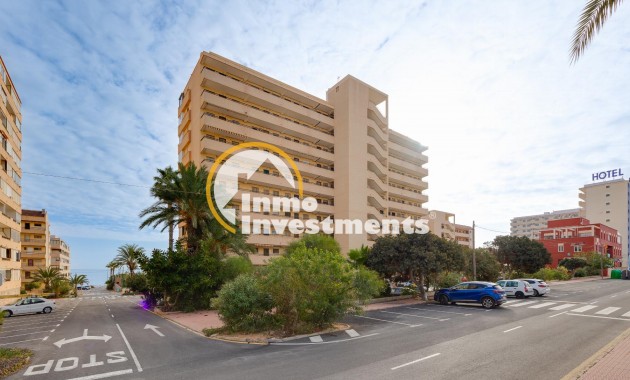 Resale - Apartment - Torrevieja - Cabo Cervera