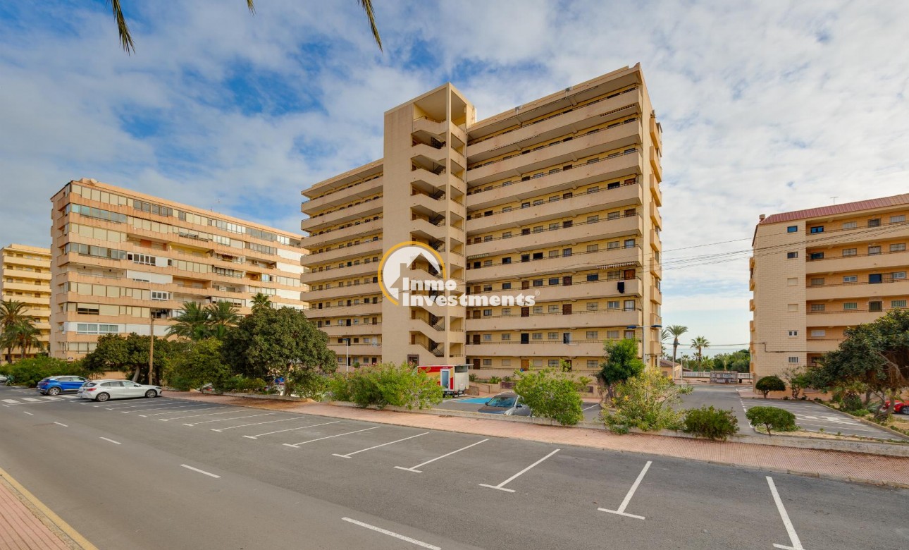 Resale - Apartment - Torrevieja - Cabo Cervera