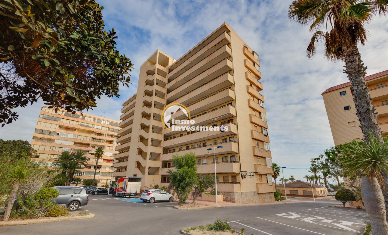 Resale - Apartment - Torrevieja - Cabo Cervera