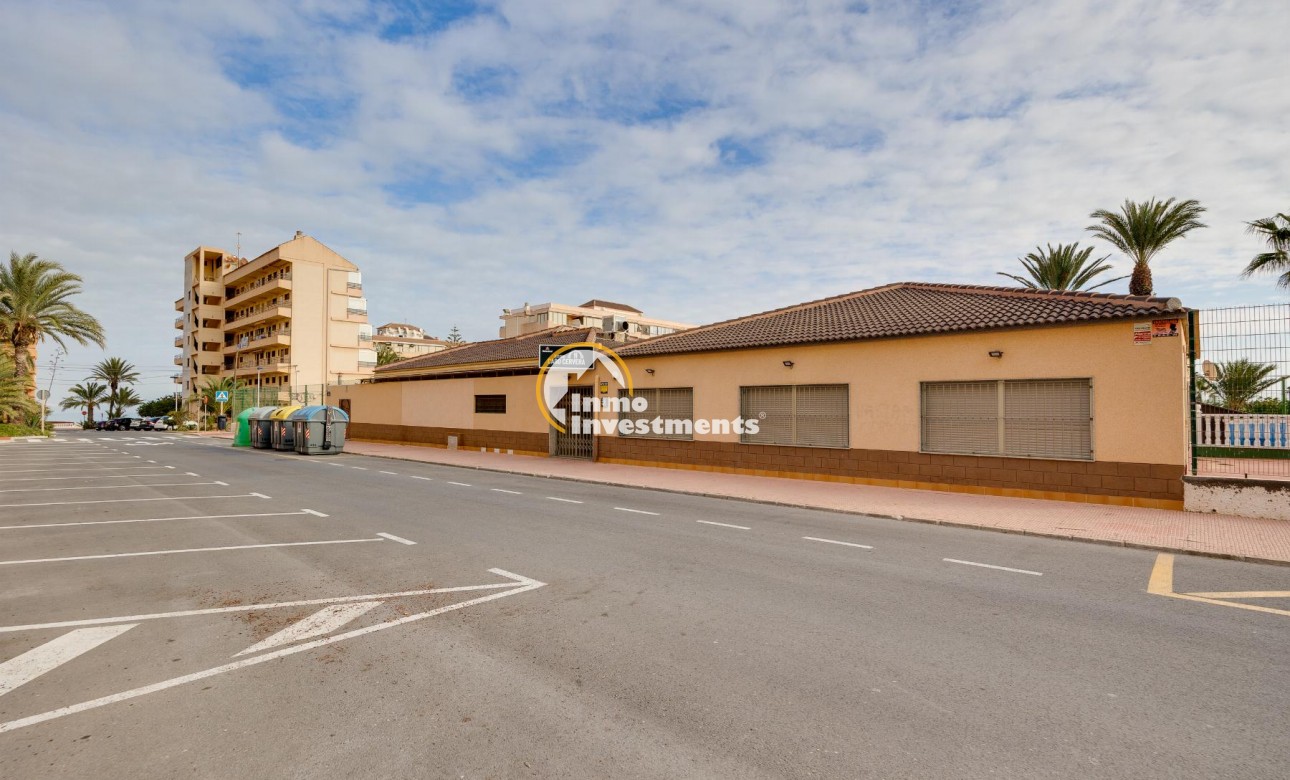 Resale - Apartment - Torrevieja - Cabo Cervera