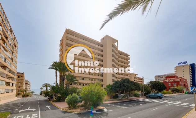 Resale - Apartment - Torrevieja - Cabo Cervera