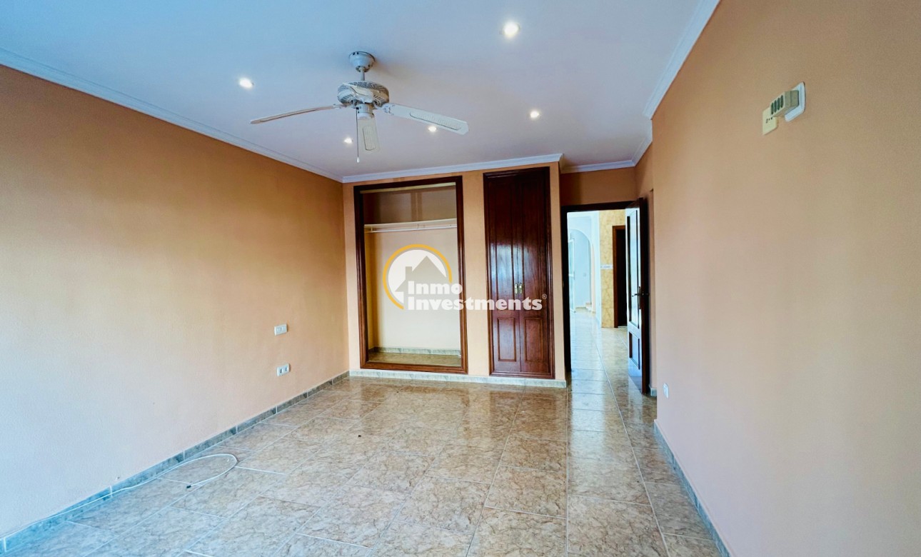 Resale - Town house - Villamartin