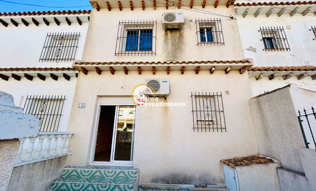 Resale - Town house - Villamartin