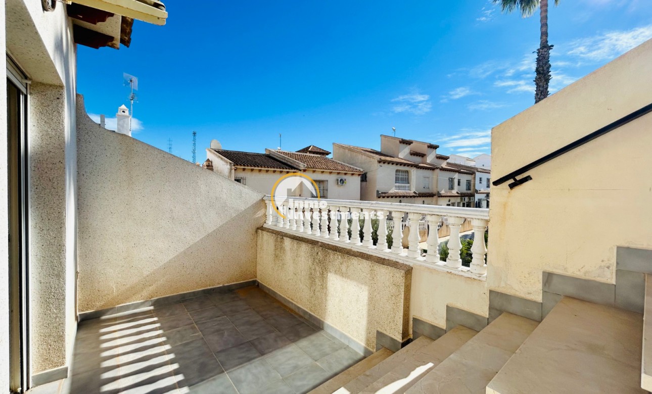 Resale - Town house - Villamartin