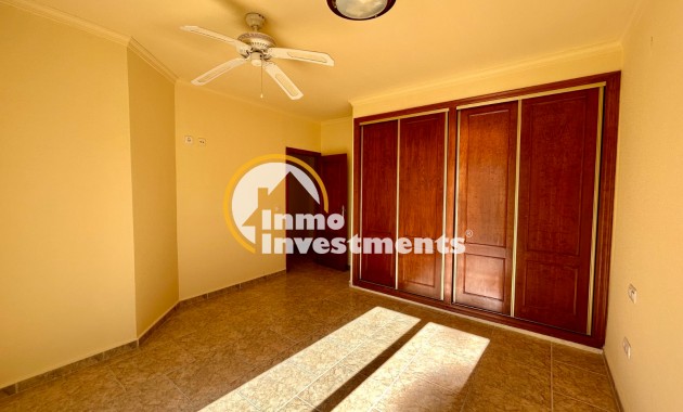 Resale - Town house - Villamartin